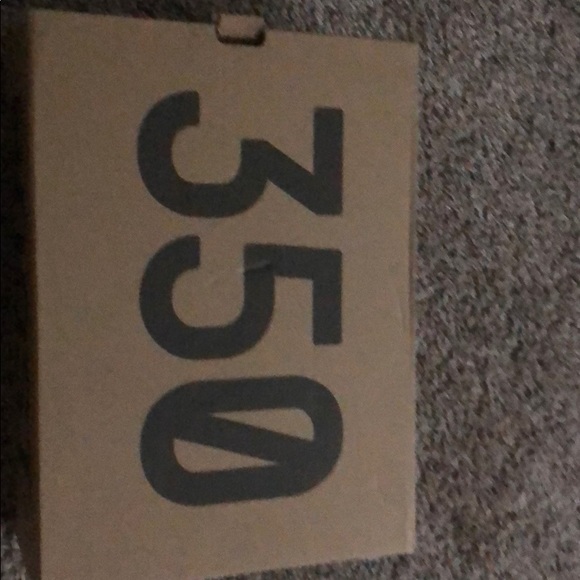Yeezy 350 v2 zebra - Picture 2 of 3